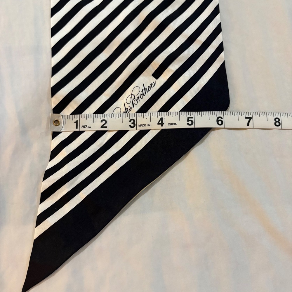 Brooks Brothers 100% Silk Skinny Scarf Striped Black White Gold Made in Italy - Picture 6 of 6
